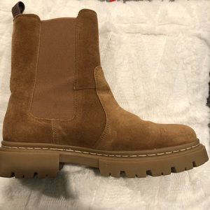 Bullboxer Chelsea boots (worn once)